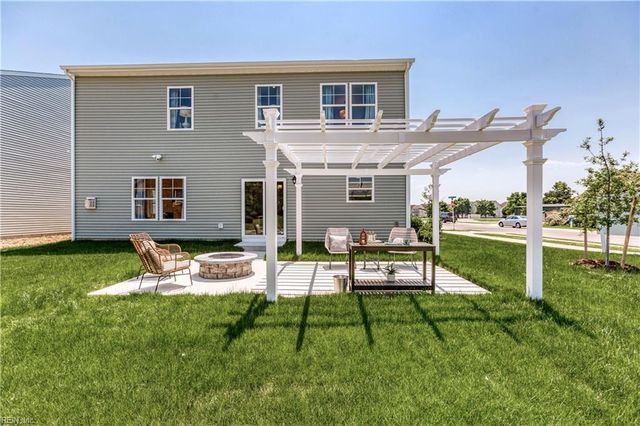 101 Peck LN, Suffolk, VA 23434