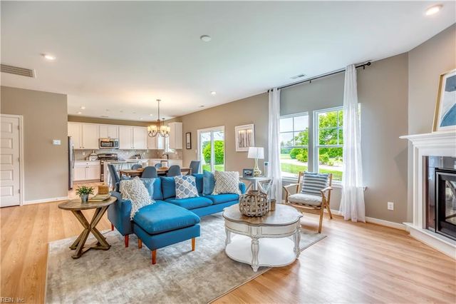 101 Peck LN, Suffolk, VA 23434