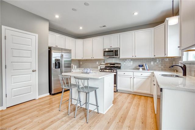 101 Peck LN, Suffolk, VA 23434