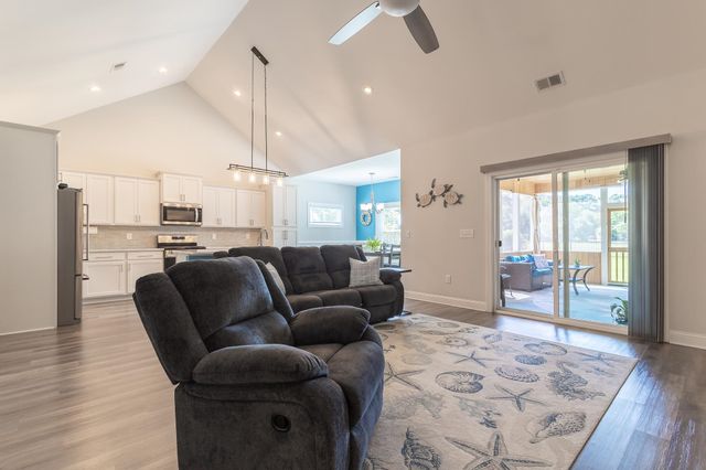 287 Parkview Dr., Pawleys Island, SC 29585