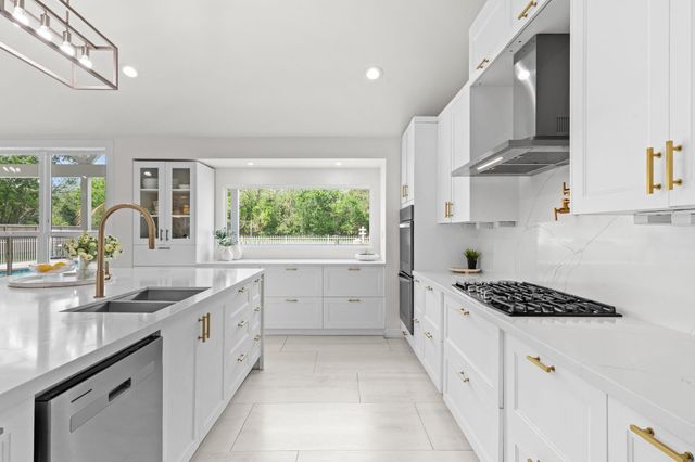 8800 Brae Acres Road, Houston, TX 77074