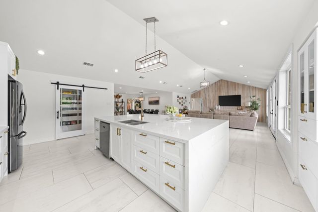 8800 Brae Acres Road, Houston, TX 77074