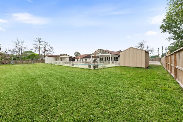 8800 Brae Acres Road, Houston, TX 77074