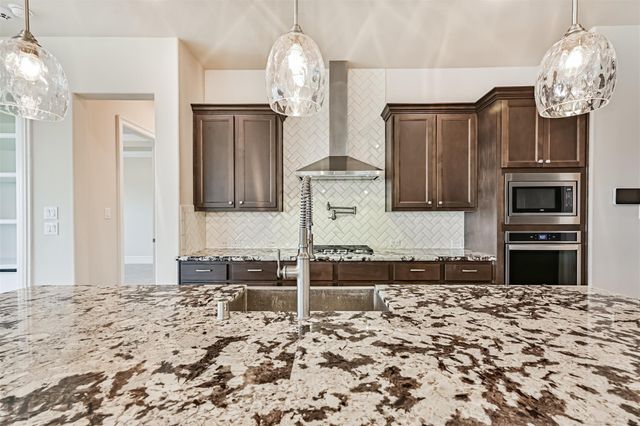 2810 Cumberland Drive, Texas City, TX 77568