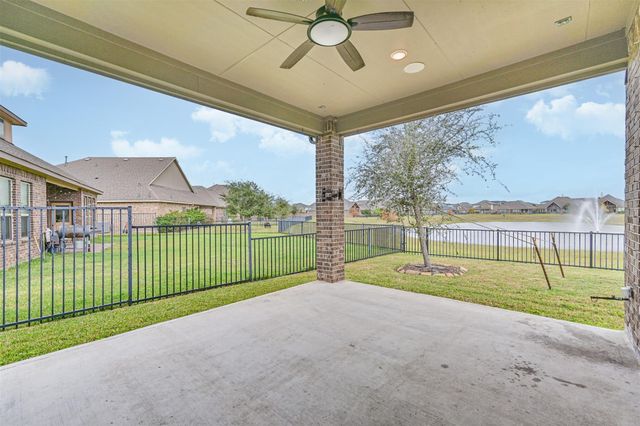 2810 Cumberland Drive, Texas City, TX 77568