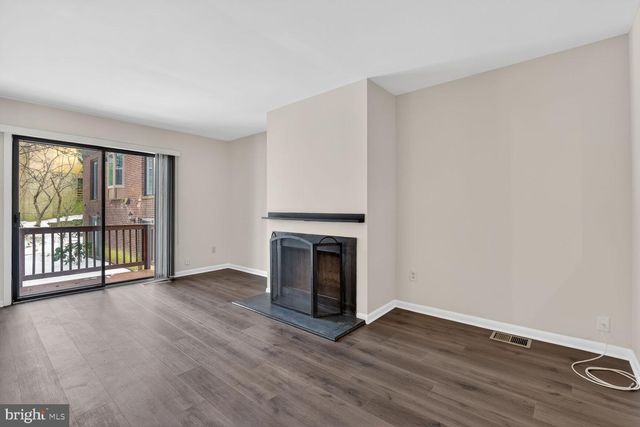 9926 GREAT OAKS WAY, Fairfax, VA 22030