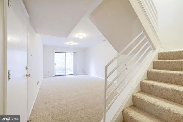 9926 GREAT OAKS WAY, Fairfax, VA 22030