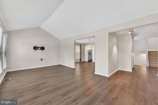 9926 GREAT OAKS WAY, Fairfax, VA 22030