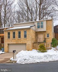 9926 GREAT OAKS WAY, Fairfax, VA 22030