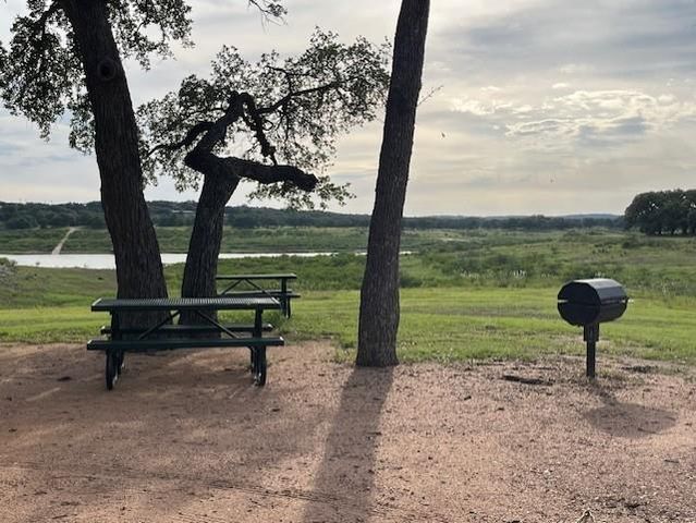 3208 Morgan LN, Lago Vista, TX 78645