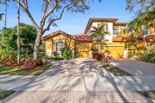 5750 NW 119th Ter, Coral Springs, FL 33076