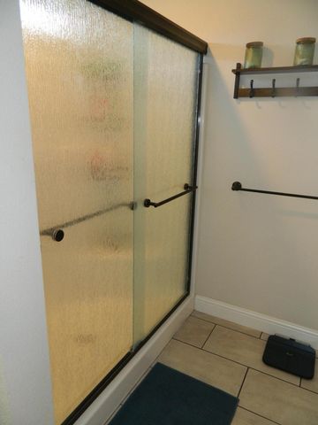 2839 Glacier Drive, Klamath Falls, OR 97603