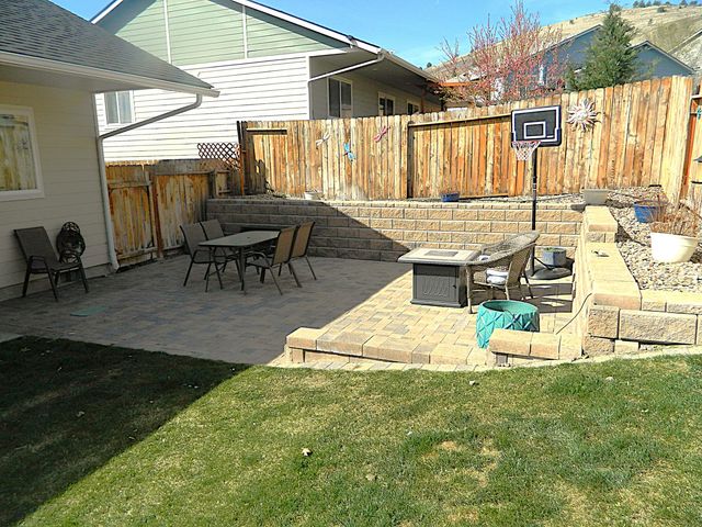 2839 Glacier Drive, Klamath Falls, OR 97603