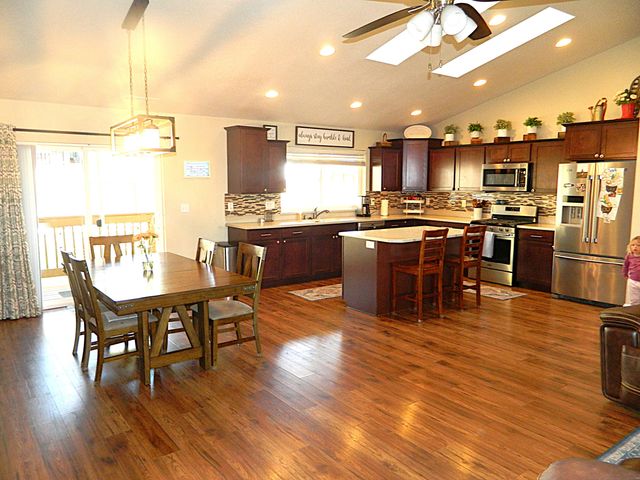 2839 Glacier Drive, Klamath Falls, OR 97603