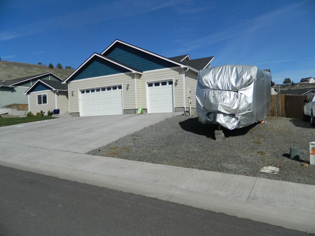 2839 Glacier Drive, Klamath Falls, OR 97603