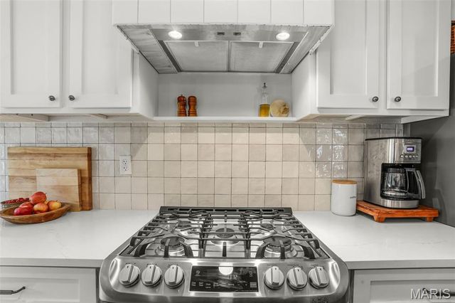 31 Santa Anita Drive, Maryville, IL 62062