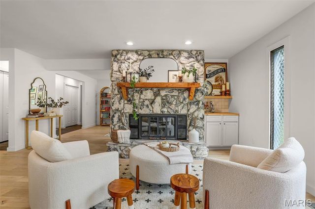 31 Santa Anita Drive, Maryville, IL 62062