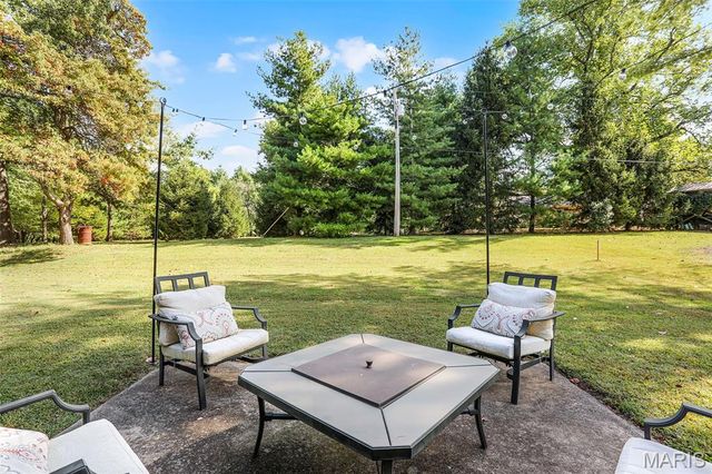 31 Santa Anita Drive, Maryville, IL 62062