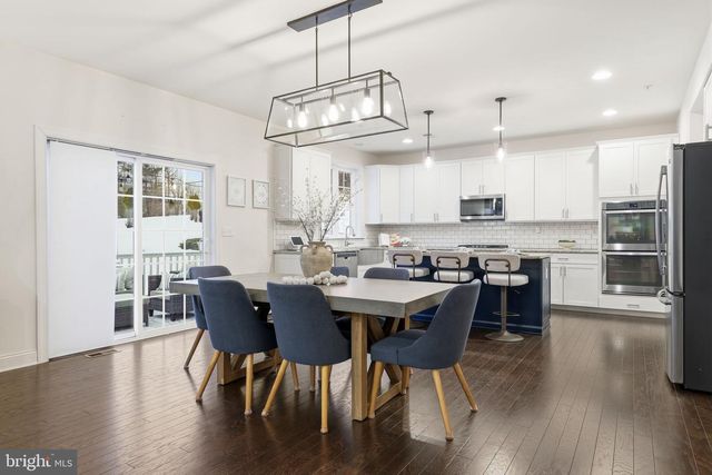 325 MYSTIC VIEW CIR, Doylestown, PA 18901