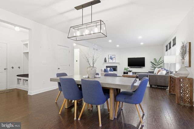 325 MYSTIC VIEW CIR, Doylestown, PA 18901