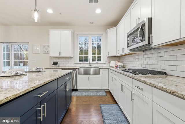 325 MYSTIC VIEW CIR, Doylestown, PA 18901