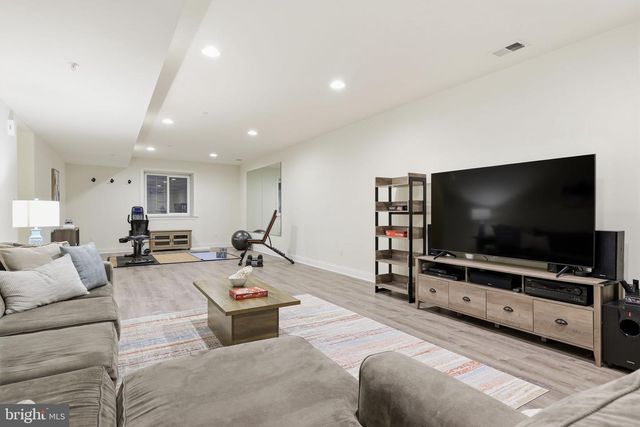 325 MYSTIC VIEW CIR, Doylestown, PA 18901