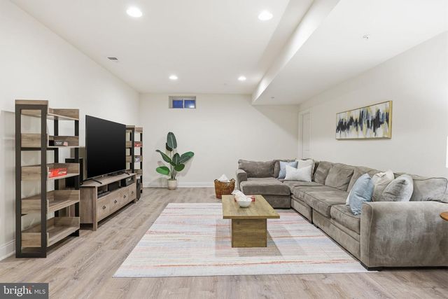 325 MYSTIC VIEW CIR, Doylestown, PA 18901