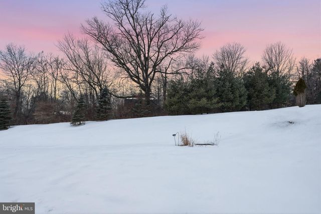 325 MYSTIC VIEW CIR, Doylestown, PA 18901