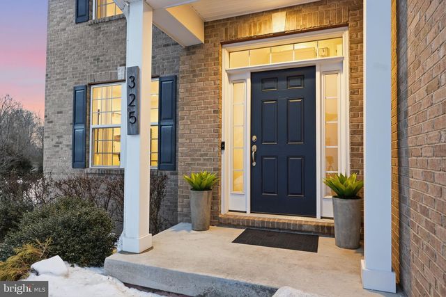 325 MYSTIC VIEW CIR, Doylestown, PA 18901