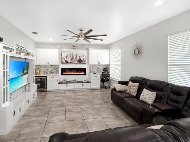 2438 CHATEAU LOOP, Kissimmee, FL 34741