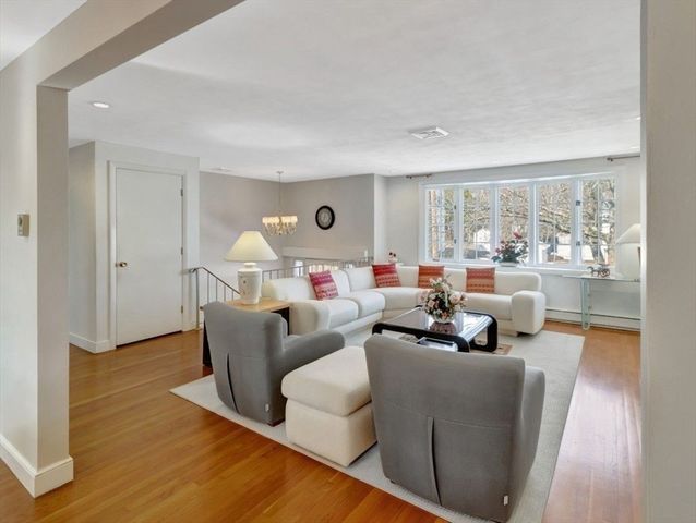 22 Susan Dr, Saugus, MA 01906