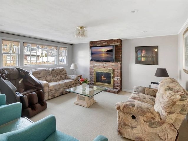 22 Susan Dr, Saugus, MA 01906