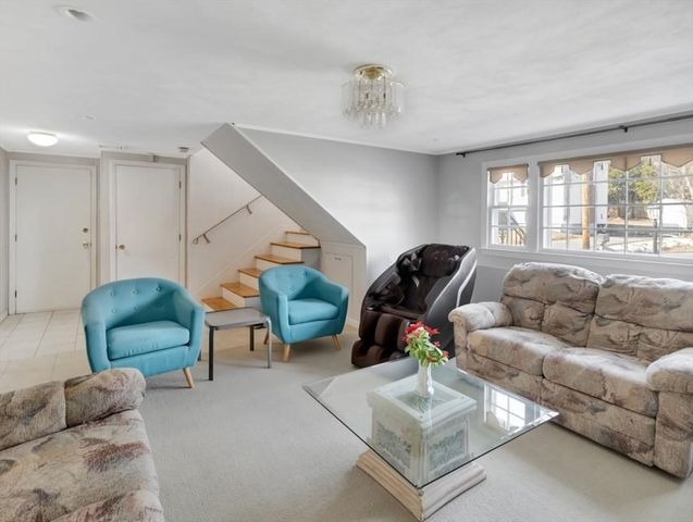 22 Susan Dr, Saugus, MA 01906