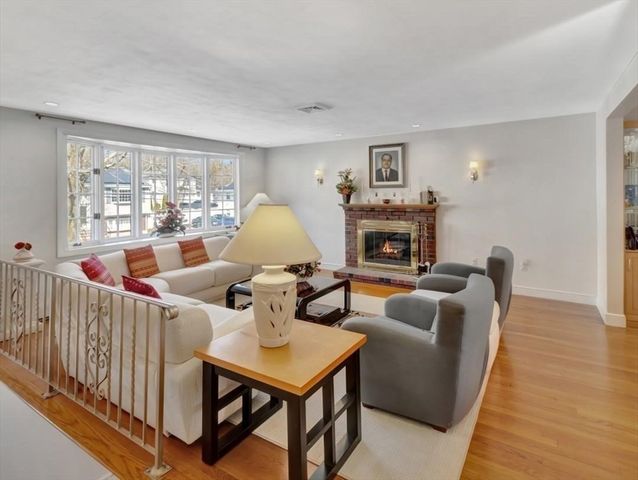 22 Susan Dr, Saugus, MA 01906