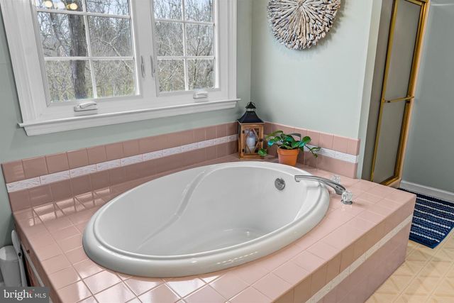 700 RIDGE DR, Douglassville, PA 19518