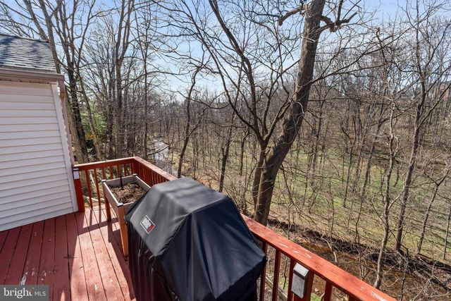 700 RIDGE DR, Douglassville, PA 19518