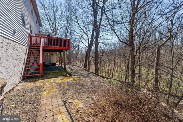 700 RIDGE DR, Douglassville, PA 19518