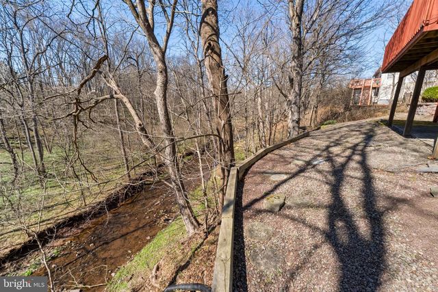 700 RIDGE DR, Douglassville, PA 19518