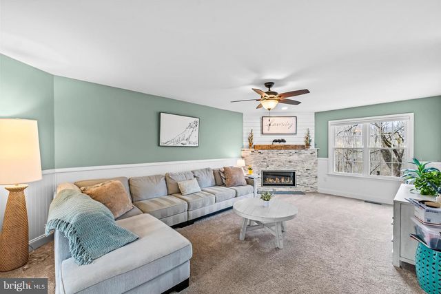 700 RIDGE DR, Douglassville, PA 19518