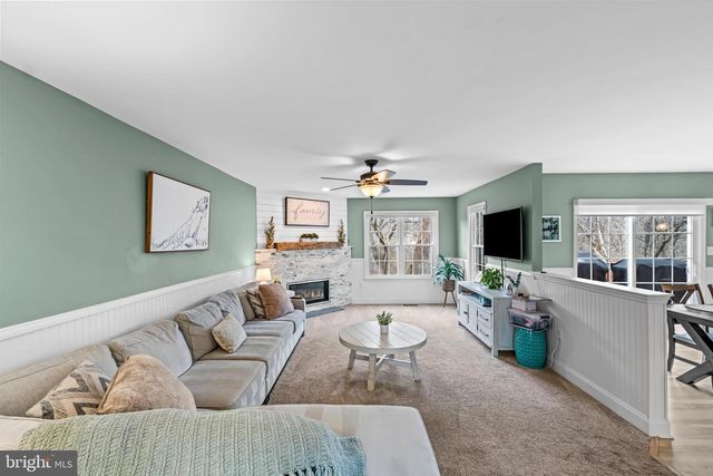 700 RIDGE DR, Douglassville, PA 19518