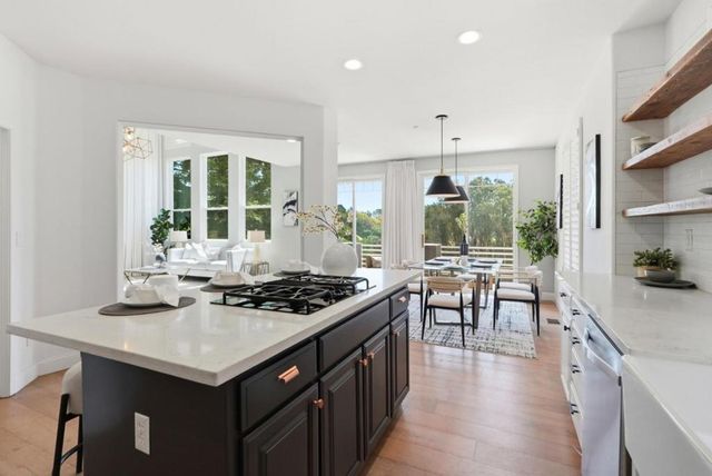 8265 Skyline Circle, Oakland, CA 94605
