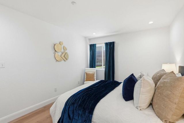 8265 Skyline Circle, Oakland, CA 94605