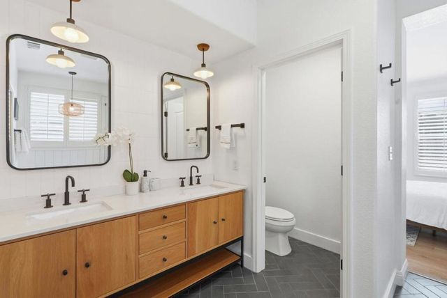 8265 Skyline Circle, Oakland, CA 94605
