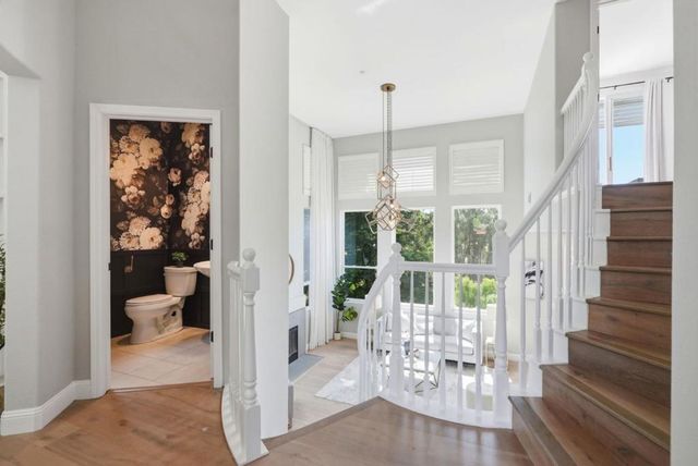 8265 Skyline Circle, Oakland, CA 94605
