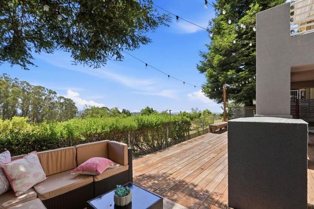 8265 Skyline Circle, Oakland, CA 94605
