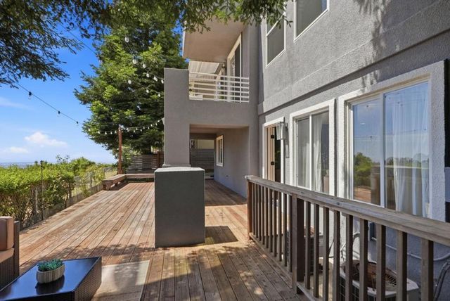 8265 Skyline Circle, Oakland, CA 94605