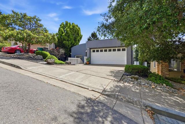 8265 Skyline Circle, Oakland, CA 94605