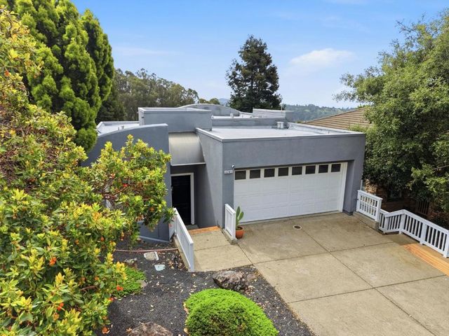 8265 Skyline Circle, Oakland, CA 94605