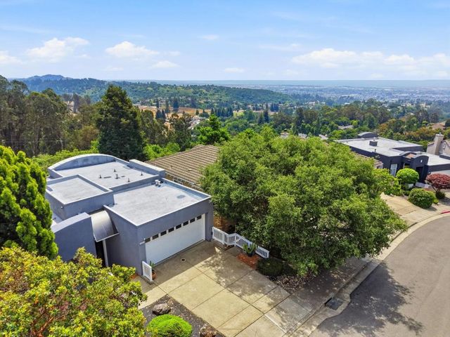 8265 Skyline Circle, Oakland, CA 94605