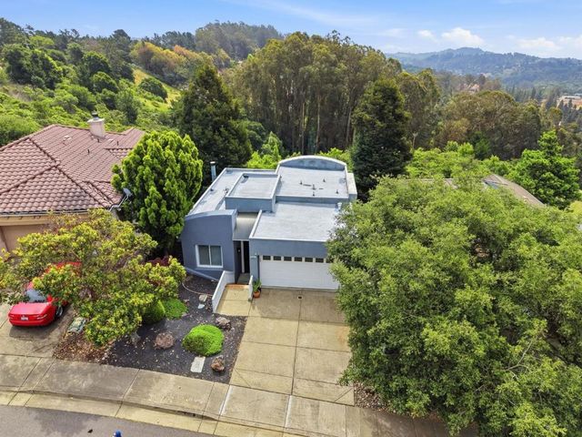 8265 Skyline Circle, Oakland, CA 94605
